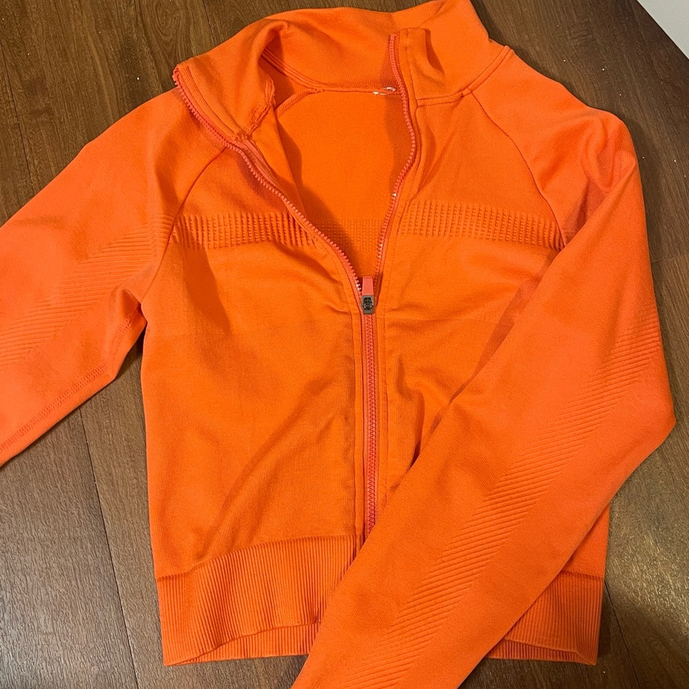 Fabletics Seameless Cropped Zip - Xs - image 5